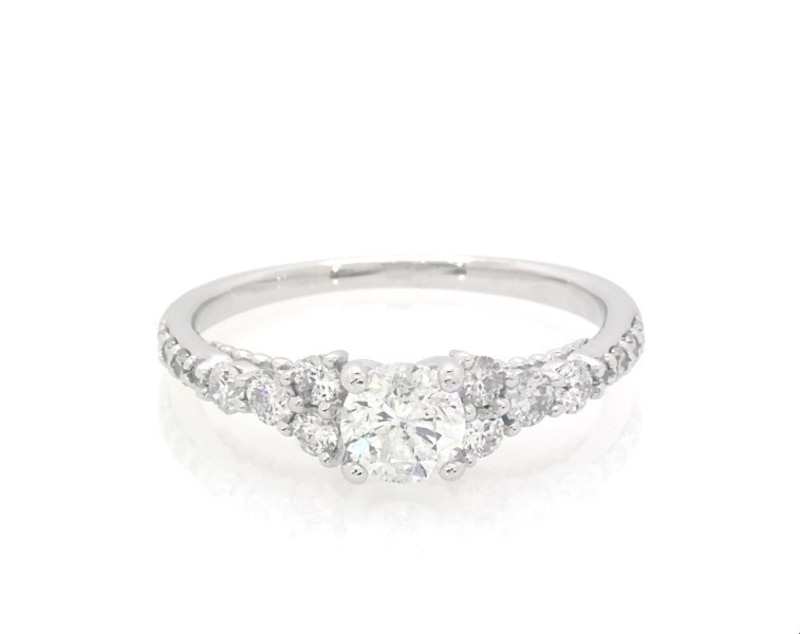 Main Image 1 of Previously Owned Round-Cut Diamond Engagement Ring 3/4 ct tw 14K White Gold Size 7