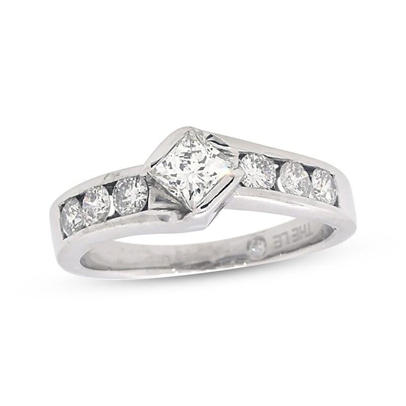 Main Image 1 of Previously Owned THE LEO Diamond Princess-Cut Engagement Ring 7/8 ct tw 14K White Gold