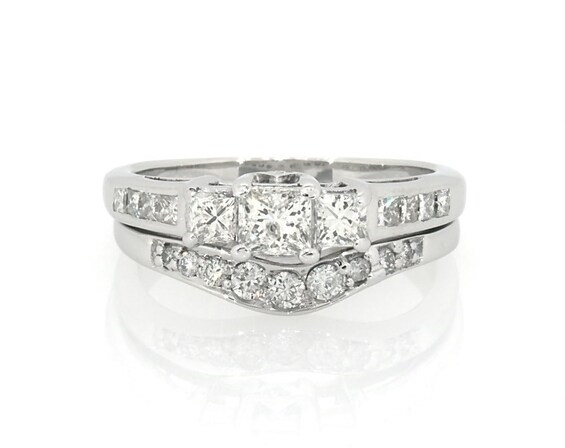 Previously Owned Princess-Cut Diamond Three-Stone Bridal Set 1-1/8 ct tw 14K White Gold Size 7