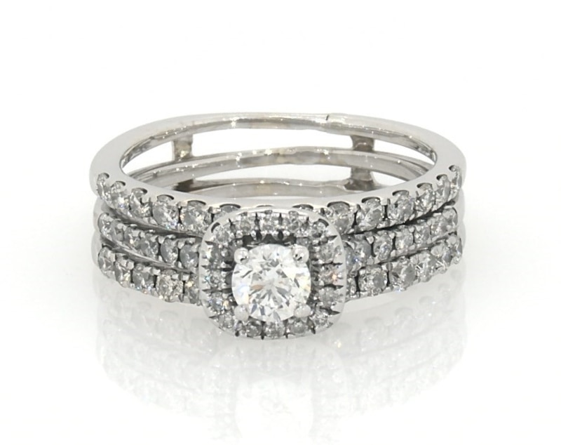 Main Image 1 of Previously Owned Round-Cut Diamond Halo Bridal Set 7/8 ct tw 14K & 10K White Gold Size 4.75