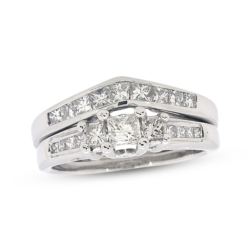 Main Image 1 of Previously Owned Princess-Cut Diamond Three-Stone Bridal Set 7/8 ct tw 14K White Gold Size 6