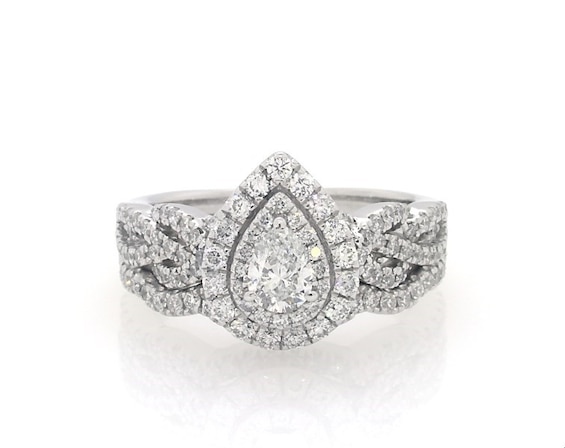 Previously Owned Neil Lane Pear-Shaped Diamond Bridal Set 1 ct tw 14K White Gold Size 5.25