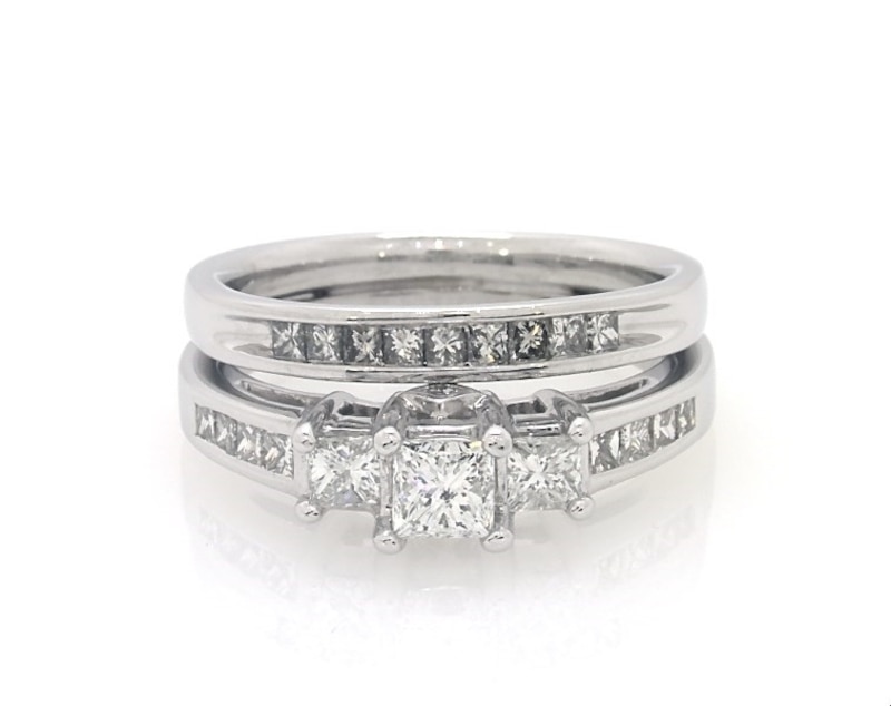 Main Image 1 of Previously Owned Princess-Cut Diamond Three-Stone Bridal Set 1-1/4 ct tw 14K & 10K White Gold Size 6.75