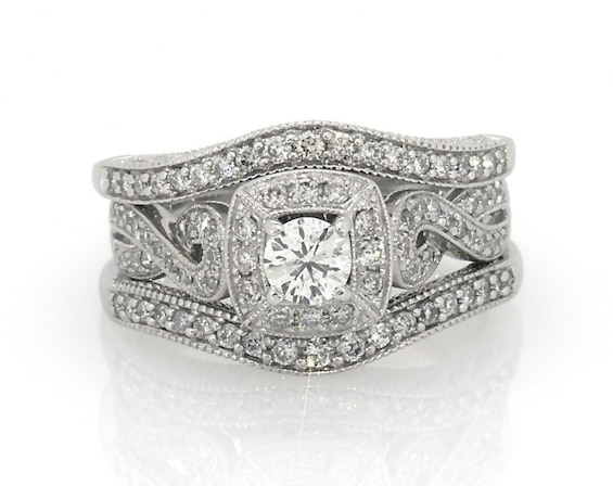 Previously Owned Round-Cut Diamond Vintage-Inspired Cushion Halo Bridal Set 7/8 ct tw 14K & 10K White Gold Size 7