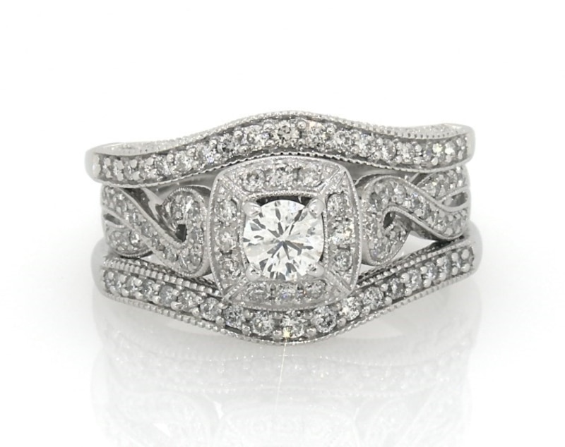 Main Image 1 of Previously Owned Round-Cut Diamond Vintage-Inspired Cushion Halo Bridal Set 7/8 ct tw 14K & 10K White Gold Size 7