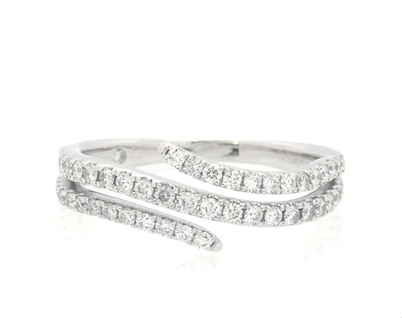 Previously Owned THE LEO Diamond Anniversary Ring 1/2 ct tw 14K White Gold