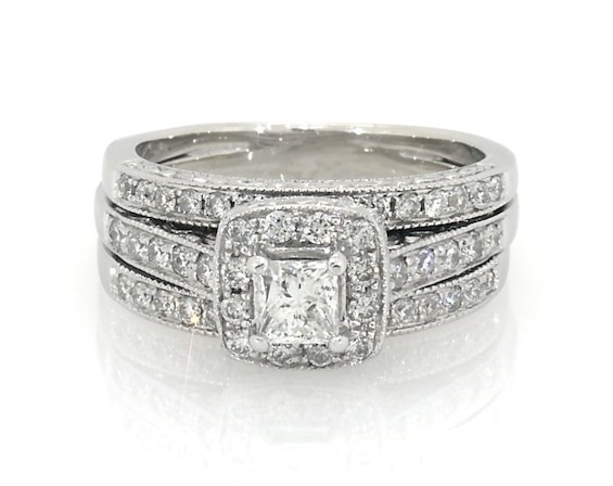 Previously Owned Princess-Cut Diamond Cushion Halo Bridal Set 3/4 ct tw 14K White Gold Size 4.75