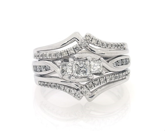 Previously Owned Princess-Cut Three-Stone Diamond Bridal Set 3/4 ct tw 14K & 10K White Gold 6.5
