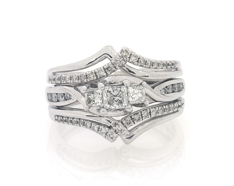Main Image 1 of Previously Owned Princess-Cut Three-Stone Diamond Bridal Set 3/4 ct tw 14K & 10K White Gold Size 6.5