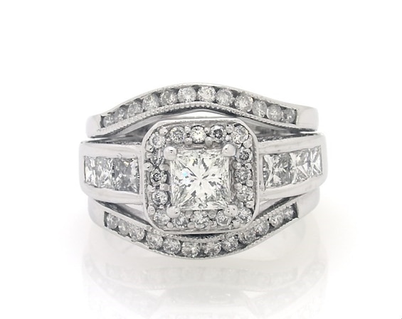 Previously Owned Princess-Cut Cushion Halo Bridal Set 1 7/8 ct tw 14K White Gold Size 5.25