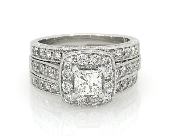 Previously Owned Princess-Cut Diamond Cushion Halo Bridal Set 1-3/8 ct tw 14K White Gold Size 5