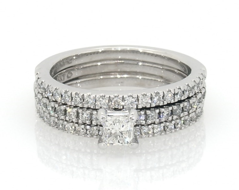 Main Image 1 of Previously Owned Princess-Cut Diamond Bridal Set 7/8 ct tw 14K White Gold Size 4.75