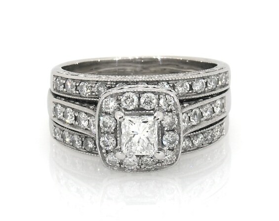 Previously Owned Princess-Cut Diamond Halo Bridal Set 1-1/2 ct tw 14K White Gold Size 7.5