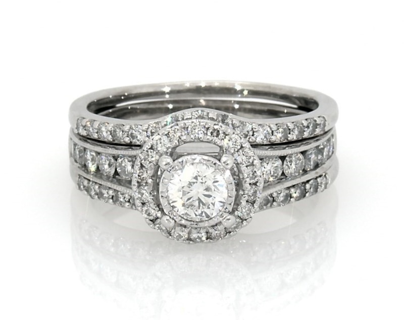 Main Image 1 of Previously Owned Round-Cut Diamond Halo Bridal Set 1-1/2 ct tw 14K White Gold Size 8.5