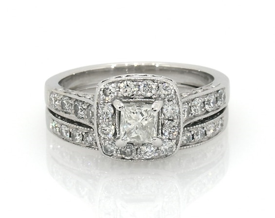 Previously Owned Princess-Cut Diamond Halo Bridal Set 1-1/ ct tw 14K White Gold Size