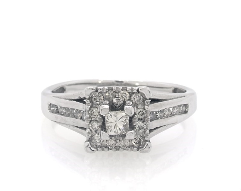 Main Image 1 of Previously Owned Diamond Engagement Ring 1/2 ct tw Princess & Round 10K White Gold