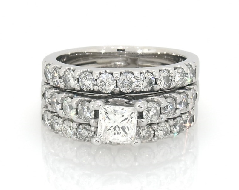 Main Image 1 of Previously Owned Princess-Cut Diamond Bridal Set 2-1/4 ct tw 14K White Gold Size 7