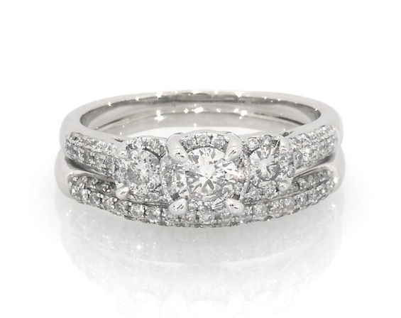 Previously Owned Diamond Three-Stone Halo Bridal Set 1-1/3 ct tw 14K White Gold Size 9