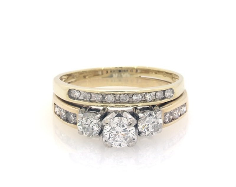 Main Image 1 of Previously Owned Round-Cut Diamond Three-Stone Bridal Set 1 ct tw 14K Two-Tone & 10K Yellow Gold Size 7.25