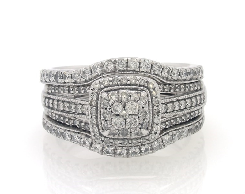 Main Image 1 of Previously Owned Multi-Diamond Center Bridal Set 7/8 ct tw 14K & 10K White Gold Size 7