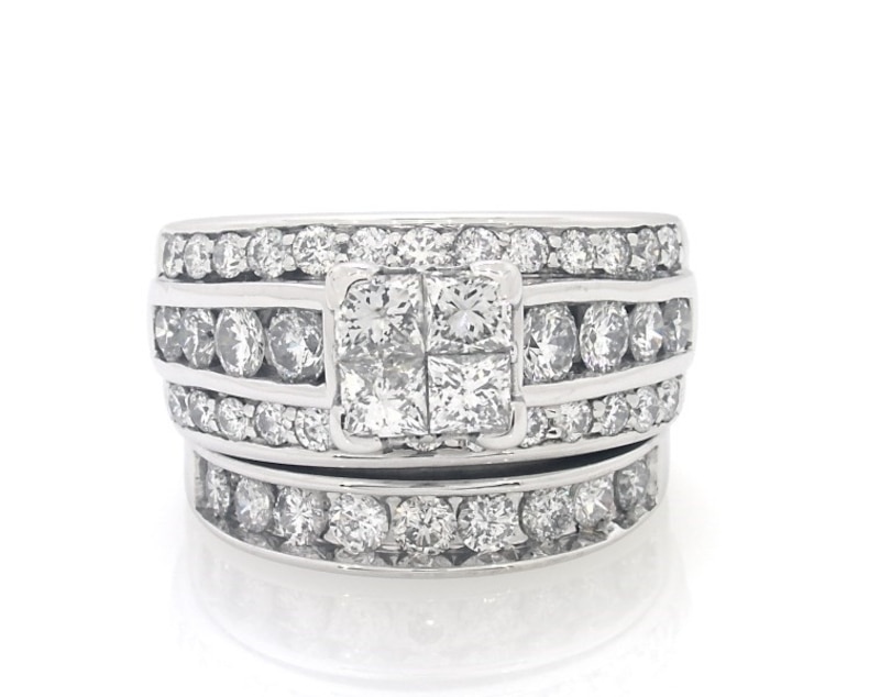 Main Image 1 of Previously Owned Princess-Cut Quad Diamond Bridal Set 3-1/4 ct tw 14K White Gold Size 5