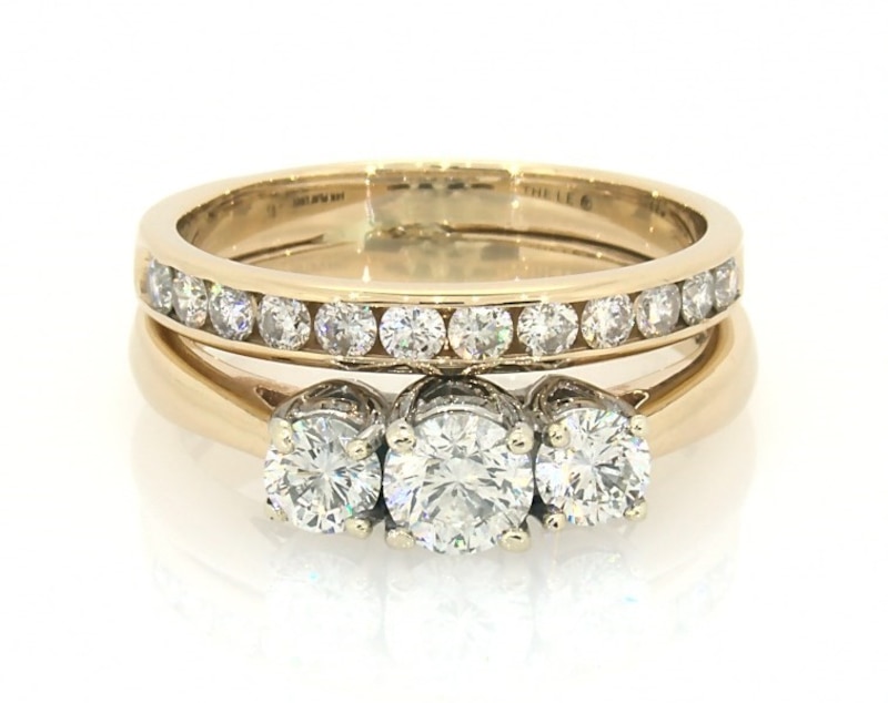 Main Image 1 of Previously Owned Round-Cut Diamond Three-Stone Bridal Set 1-1/2 ct tw 14K Yellow Gold & Platinum Size 8