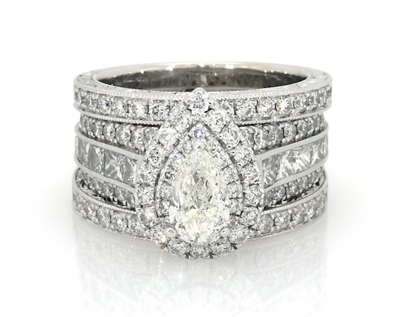 Previously Owned Neil Lane Pear-Shaped Diamond Halo Bridal Set 3 ct tw 14K White Gold Size 4.75