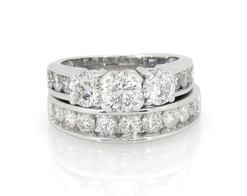 Main Image 1 of Previously Owned Round-Cut Diamond Three-Stone Bridal Set 3 ct tw 14K White Gold Size 5.5