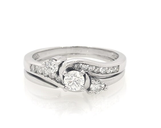 Previously Owned Diamond Three-Stone Swirl Bridal Set 5/8 ct tw 14K White Gold Size 8