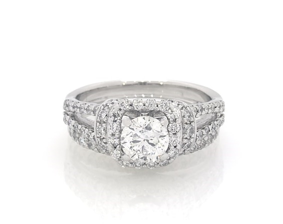 Previously Owned Round-Cut Diamond Halo Bridal Set 1-5/8 ct tw 14K White Gold Size 6