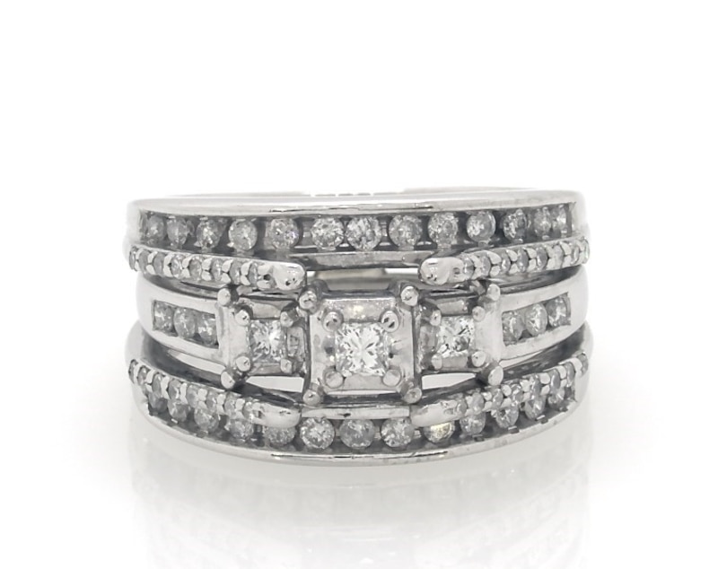 Main Image 1 of Previously Owned Princess-Cut Diamond Three-Stone Bridal Set 3/4 ct tw 14K White Gold Size 7