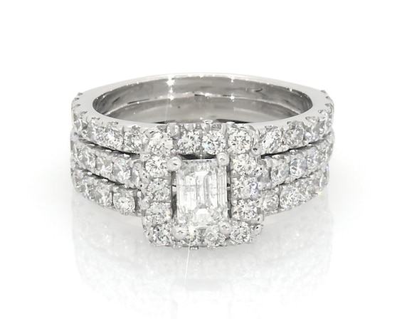Previously Owned Neil Lane Emerald-Cut Diamond Halo Bridal Set 2-1/3 ct tw 14K White Gold 6