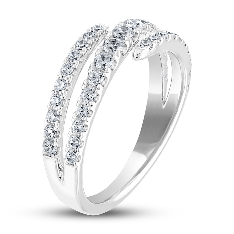 Main Image 2 of Previously Owned THE LEO Diamond Anniversary Ring 5/8 ct tw 14K White Gold