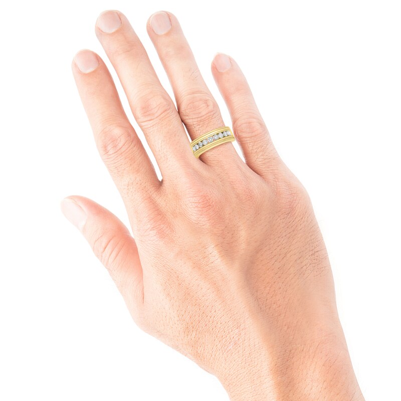 Main Image 4 of Previously Owned Men's Diamond Wedding Ring 1 ct tw 10K Yellow Gold