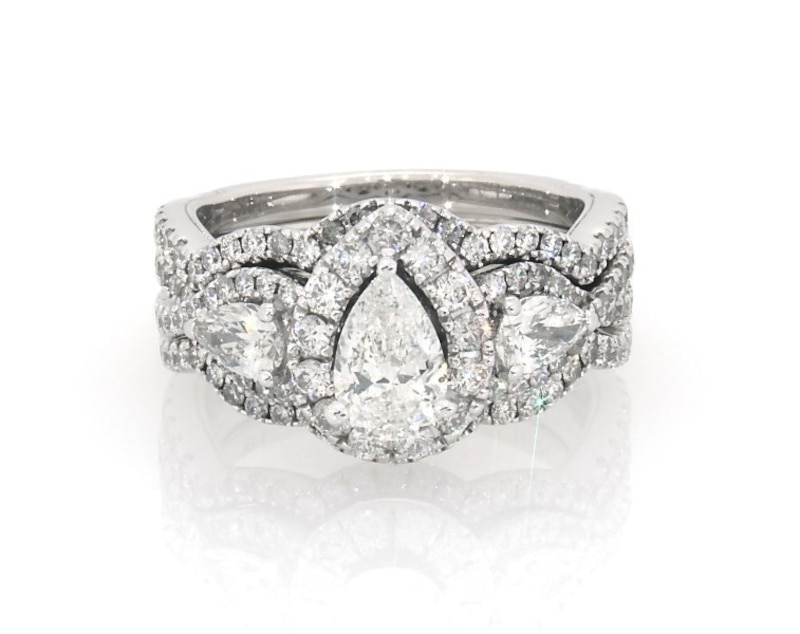 Main Image 1 of Previously Owned Neil Lane Pear-Shaped Diamond Halo Bridal Set 1-3/4 ct tw 14K White Gold Size 5