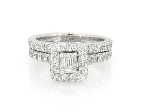 Previously Owned Neil Lane 1-7/8ct tw Diamond Bridal Set 14K White Gold Size 5.25