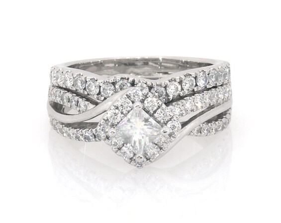 Previously Owned THE LEO First Light Diamond Princess-cut Bridal Set 7/8ct tw 14K White Gold Size 5