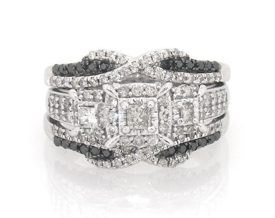 Previously Owned Princess-Cut White & Black Diamond Three-Stone Bridal Set 7/8 ct tw 14K White Gold Size 7.5