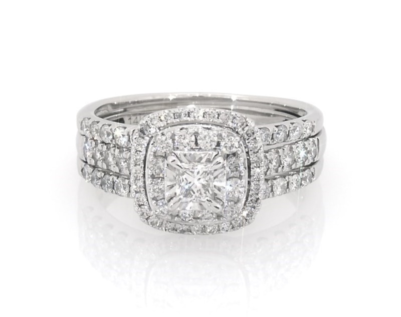 Main Image 1 of Previously Owned Princess-Cut Diamond Double Halo Bridal Set 1-1/8 ct tw 14K White Gold Size 7.75
