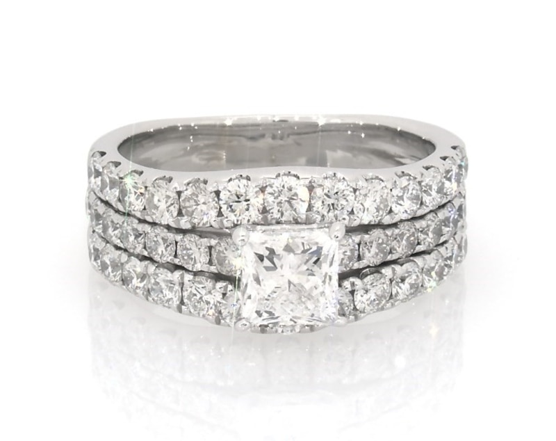 Main Image 1 of Previously Owned Princess-Cut Diamond Bridal Set 2-5/8 ct tw 14K White Gold Size 6.75