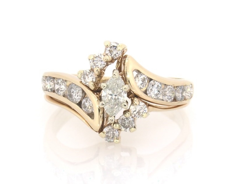Main Image 1 of Previously Owned Marquise-Cut Diamond Bypass Bridal Set 7/8 ct tw 14K Yellow Gold Size 5