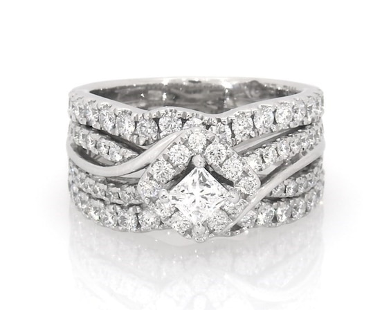 Previously Owned THE LEO Diamond Tilted Princess-Cut Halo Bridal Set 1-1/2 ct tw 14K White Gold 5.75