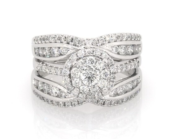 Previously Owned Round-Cut Diamond Double Halo Bridal Set 1-5/8 ct tw 14K White Gold Size 8