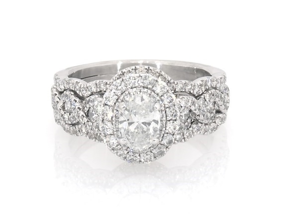 Previously Owned Neil Lane Oval-Cut Diamond Halo Bridal Set 1-1/2 ct tw 14K White Gold Size 5.75