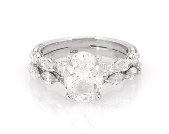 Previously Owned Neil Lane Artistry Oval-cut Lab-Grown Diamond Bridal Set 3-1/4ct tw 14K White Gold size 6