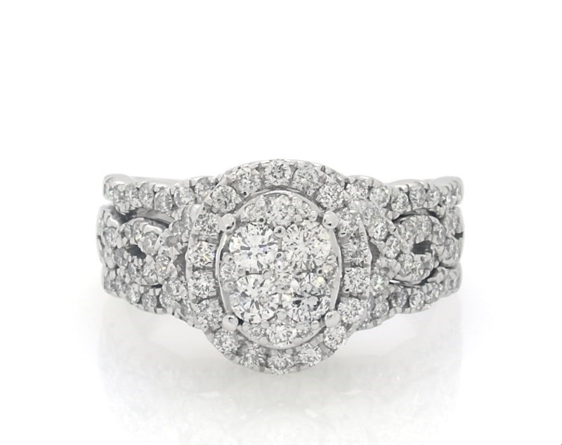 Main Image 1 of Previously Owned Multi-Diamond Oval Halo Bridal Set 1-1/3 ct tw 14K White Gold Size 8