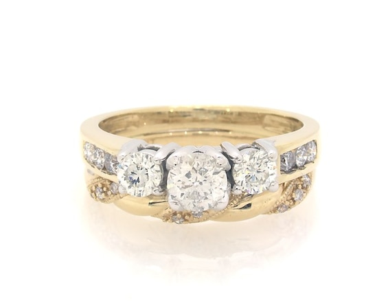 Previously Owned Round-Cut Diamond Three-Stone Bridal Set 1 ct tw 10K Two-Tone Gold Size 6.5