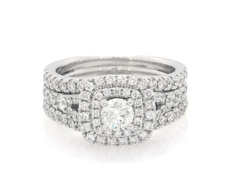 Main Image 1 of Previously Owned THE LEO First Light Diamond Round-Cut Bridal Set 1-3/8 ct tw 14K White Gold Size 6.25