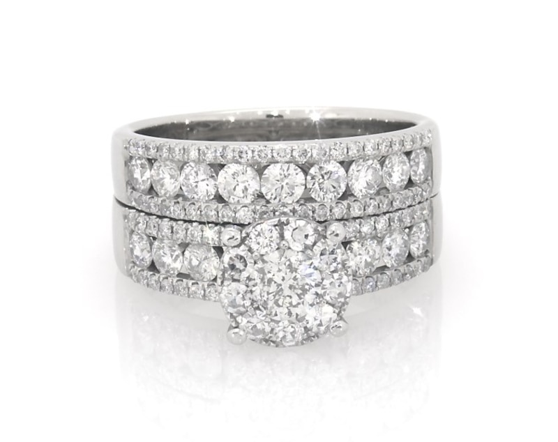 Main Image 1 of Previously Owned Round-Cut Diamond Halo Bridal Set 1-7/8 ct tw 14K White Gold Size 7