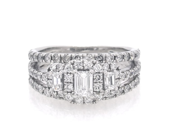 Previously Owned Emerald-Cut Diamond Three-Stone Bridal Set 1-1/2 ct tw 14K White Gold 6.5